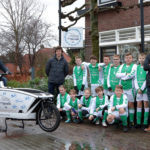 Fietsen van Stenis shirtsponsor van de JO12-3