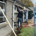 Vrijwilligers helpen met verbouwing